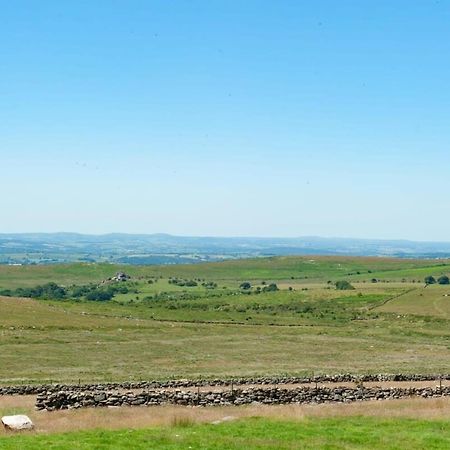 Dartmoor Barn On North Hessary Tor Villa Йелвертън Екстериор снимка
